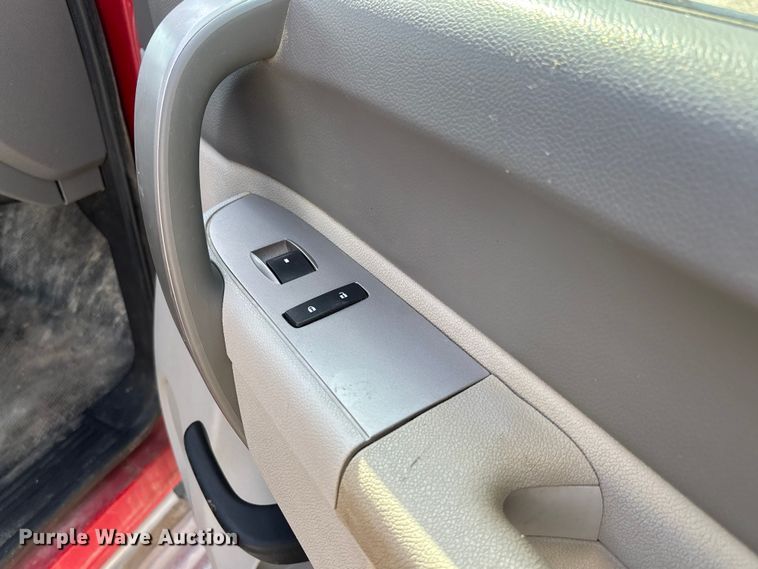 image for item FC1758 2011 GMC Sierra 3500 flatbed pickup truck