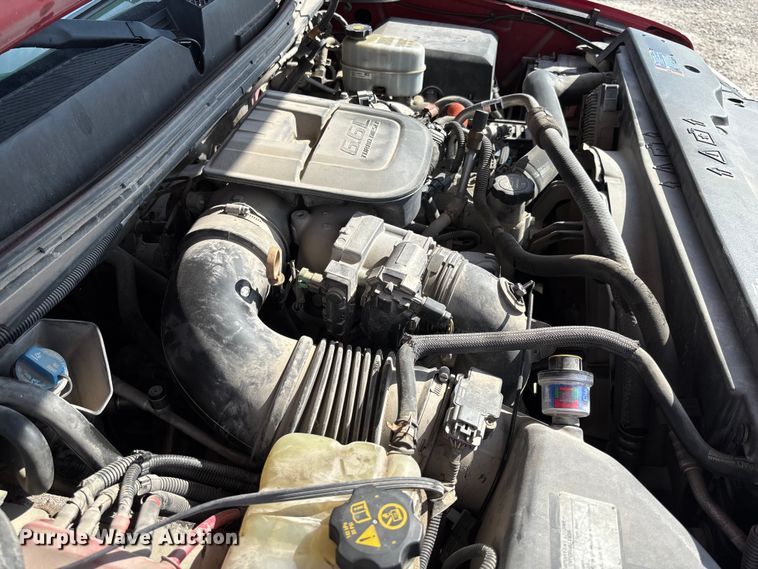 image for item FC1758 2011 GMC Sierra 3500 flatbed pickup truck