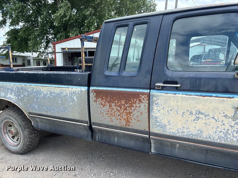 image for item FC1763 1991 Ford F150 Ext. Cab pickup truck