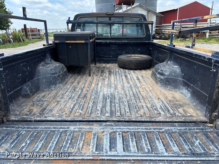 image for item FC1763 1991 Ford F150 Ext. Cab pickup truck