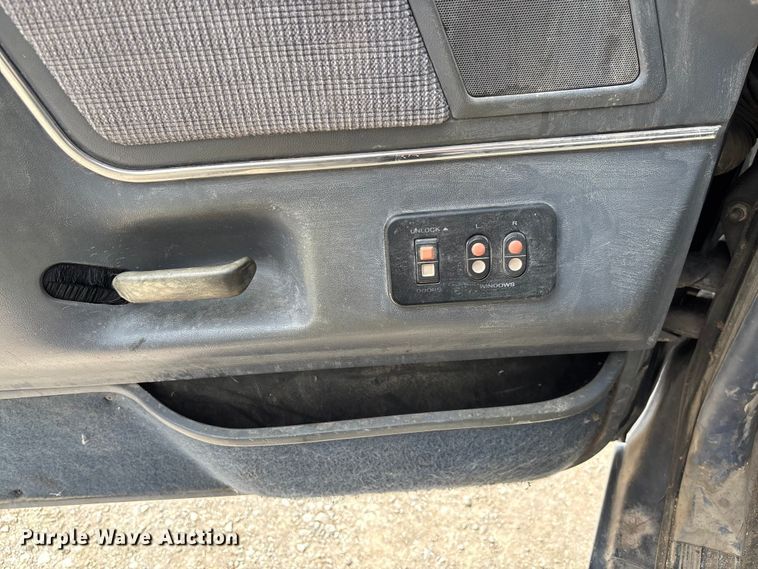 image for item FC1763 1991 Ford F150 Ext. Cab pickup truck