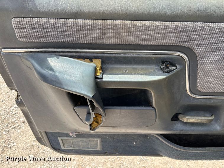 image for item FC1763 1991 Ford F150 Ext. Cab pickup truck