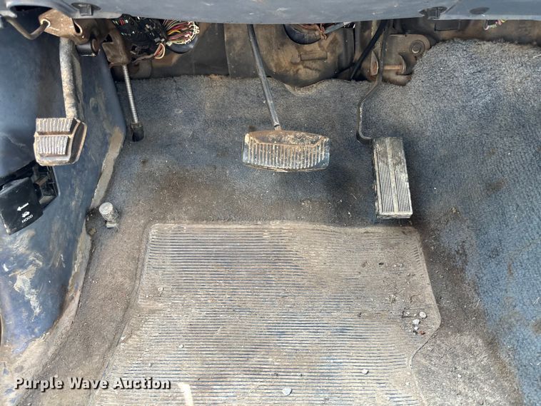 image for item FC1763 1991 Ford F150 Ext. Cab pickup truck
