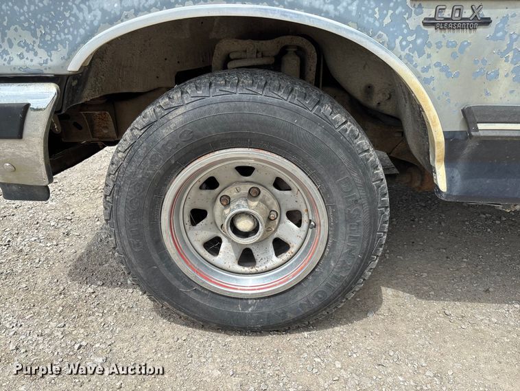 image for item FC1763 1991 Ford F150 Ext. Cab pickup truck