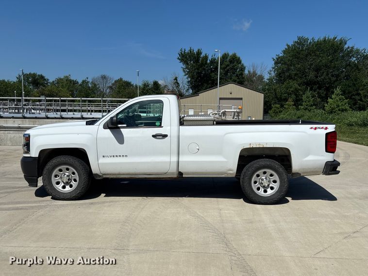 image for item FC1773 2017 Chevrolet Silverado 1500 pickup truck