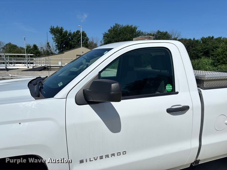 image for item FC1773 2017 Chevrolet Silverado 1500 pickup truck