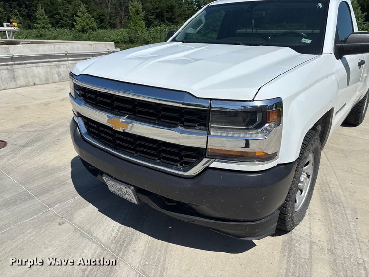 image for item FC1773 2017 Chevrolet Silverado 1500 pickup truck