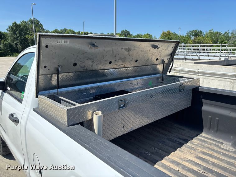 image for item FC1773 2017 Chevrolet Silverado 1500 pickup truck