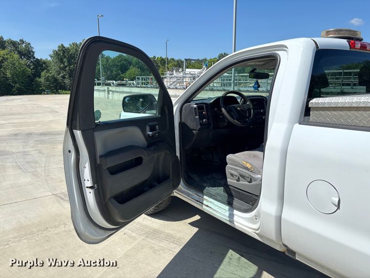 image for item FC1773 2017 Chevrolet Silverado 1500 pickup truck