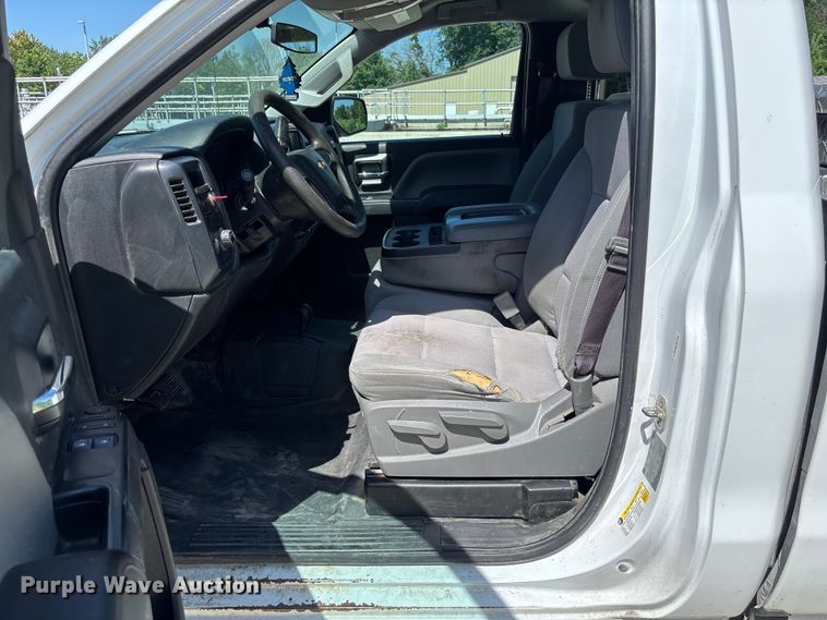 image for item FC1773 2017 Chevrolet Silverado 1500 pickup truck
