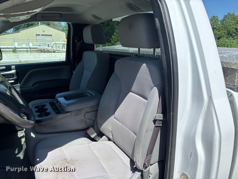 image for item FC1773 2017 Chevrolet Silverado 1500 pickup truck