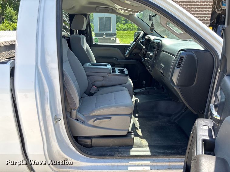 image for item FC1773 2017 Chevrolet Silverado 1500 pickup truck