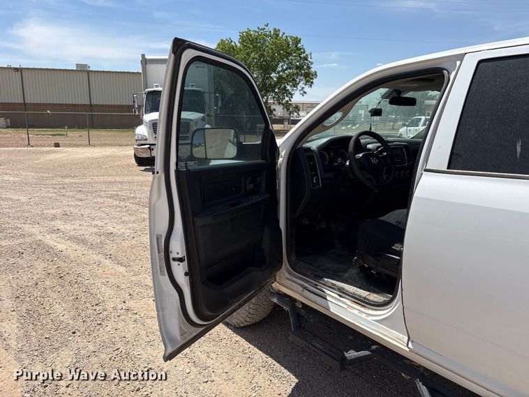 image for item FC2276 2017 RAM 2500 Crew Cab pickup truck
