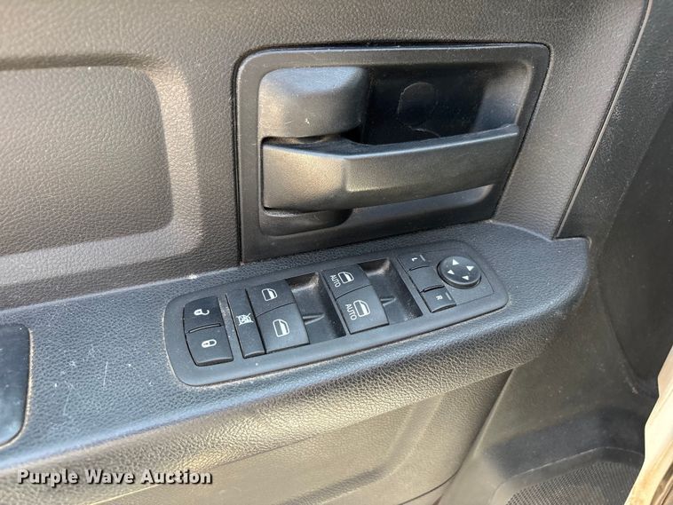image for item FC2276 2017 RAM 2500 Crew Cab pickup truck