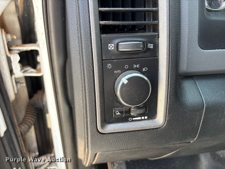 image for item FC2276 2017 RAM 2500 Crew Cab pickup truck