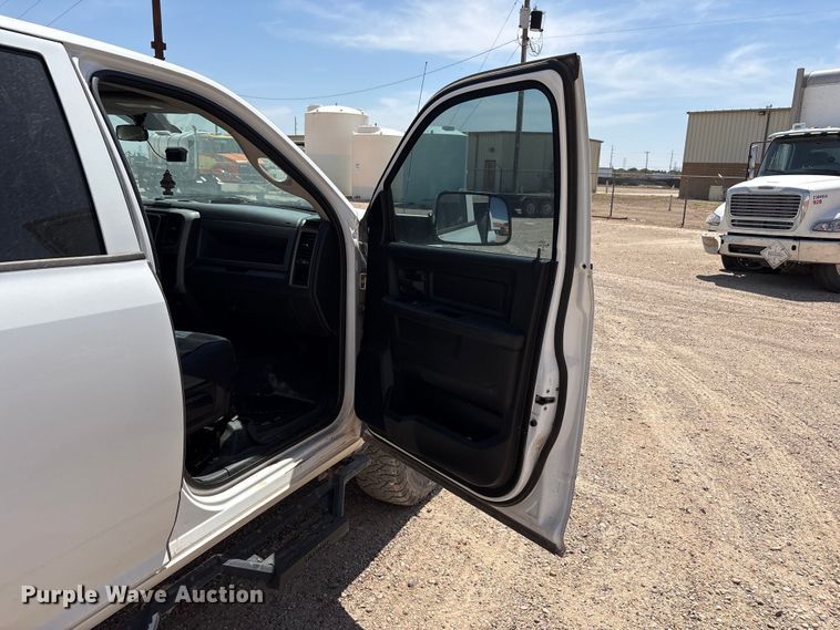 image for item FC2276 2017 RAM 2500 Crew Cab pickup truck