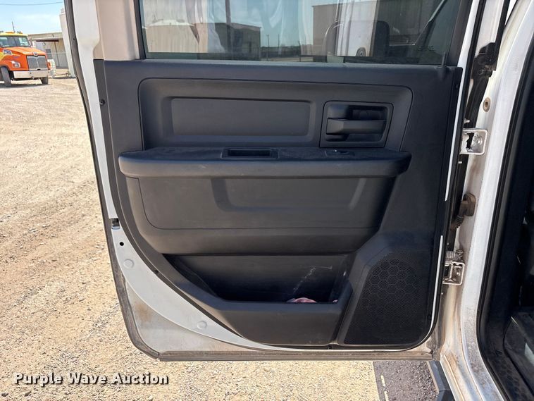 image for item FC2276 2017 RAM 2500 Crew Cab pickup truck