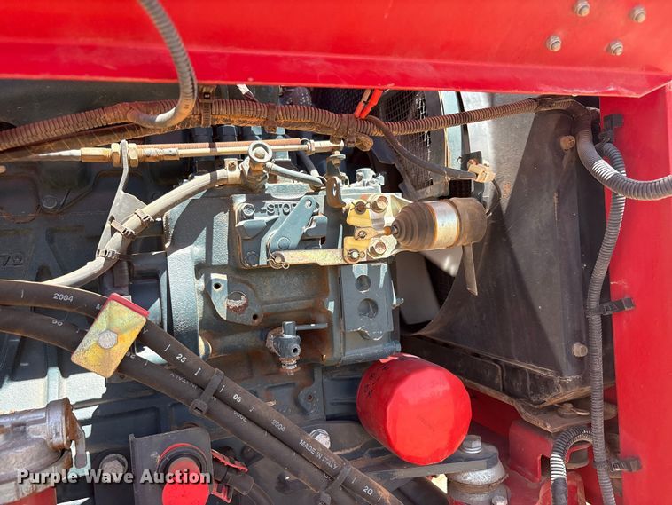 image for item FC2449 2004 Moffett M5500 forklift