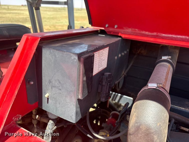 image for item FC2449 2004 Moffett M5500 forklift