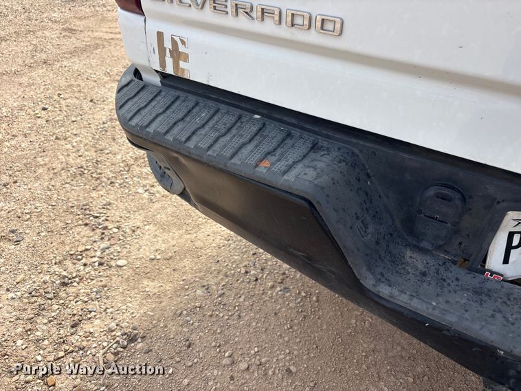 image for item FC2473 2021 Chevrolet Silverado 2500HD pickup truck