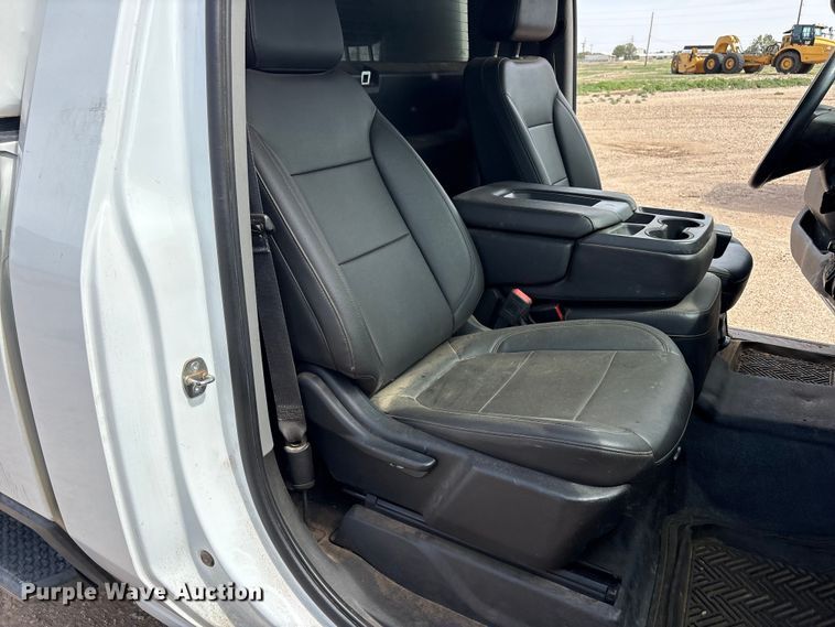 image for item FC2474 2021 Chevrolet Silverado 2500HD pickup truck