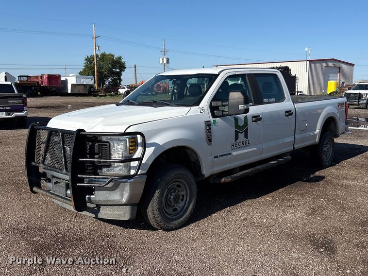 image for item FC2487 2019 Ford F250 Super Duty Crew Cab pickup truck