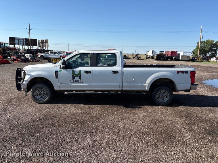 image for item FC2487 2019 Ford F250 Super Duty Crew Cab pickup truck