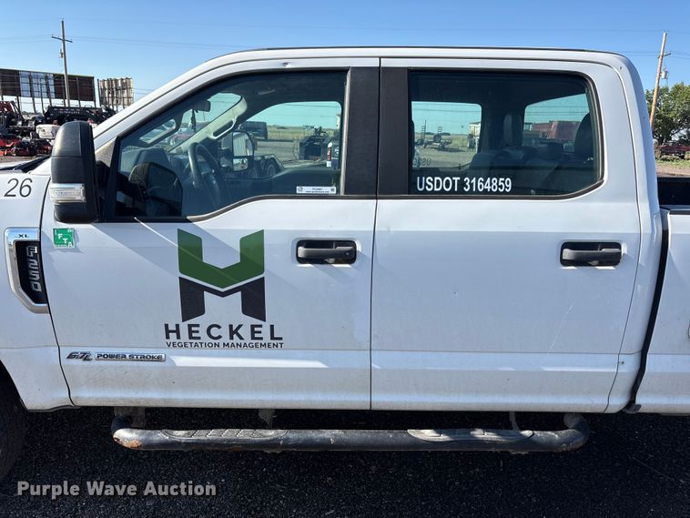 image for item FC2487 2019 Ford F250 Super Duty Crew Cab pickup truck