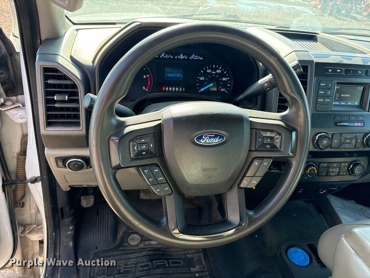 image for item FC2487 2019 Ford F250 Super Duty Crew Cab pickup truck
