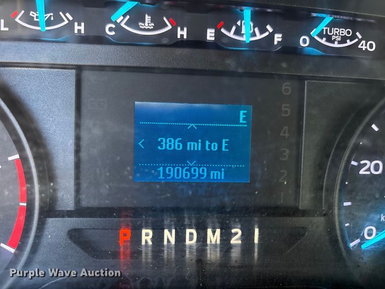 image for item FC2487 2019 Ford F250 Super Duty Crew Cab pickup truck