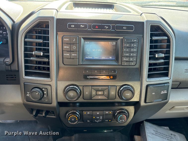 image for item FC2487 2019 Ford F250 Super Duty Crew Cab pickup truck