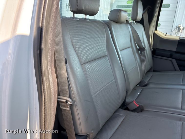 image for item FC2487 2019 Ford F250 Super Duty Crew Cab pickup truck