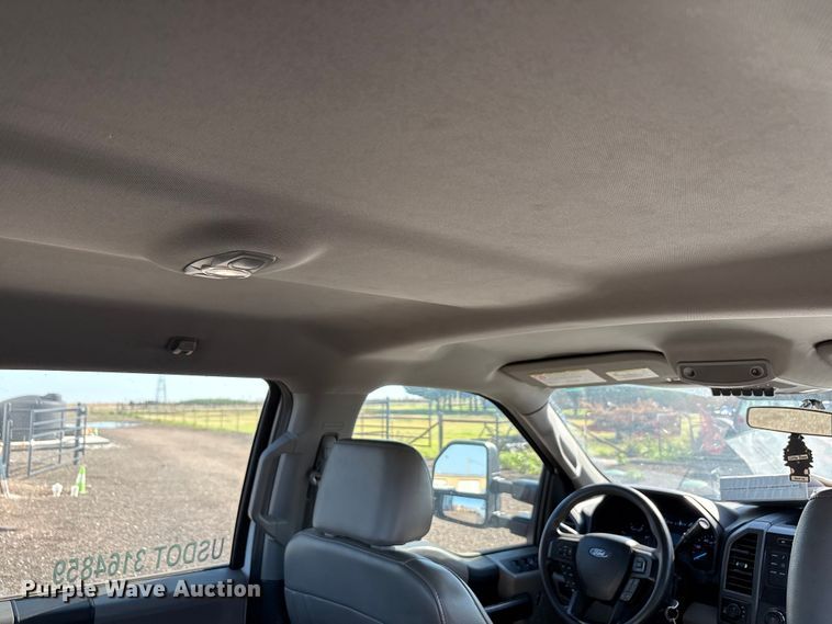 image for item FC2487 2019 Ford F250 Super Duty Crew Cab pickup truck