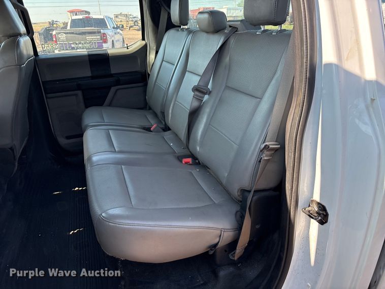 image for item FC2487 2019 Ford F250 Super Duty Crew Cab pickup truck