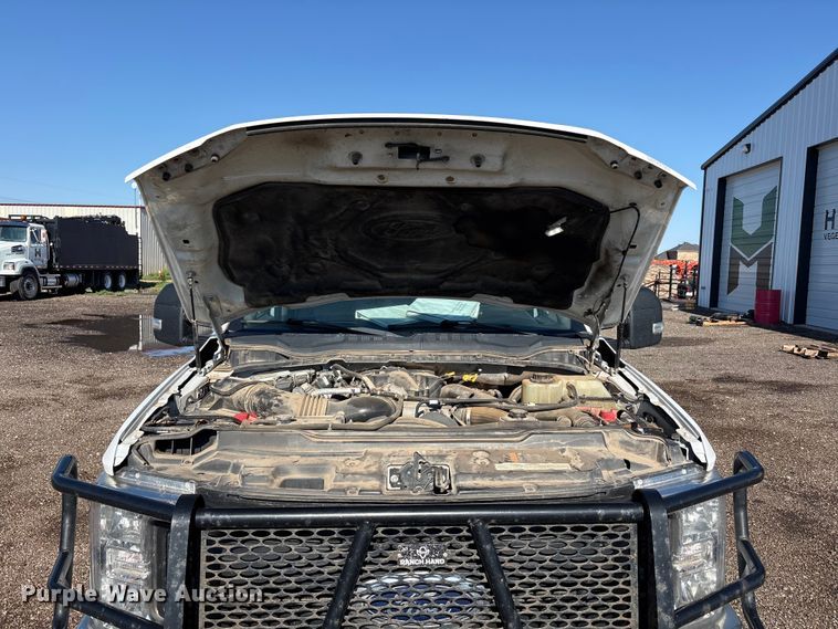 image for item FC2487 2019 Ford F250 Super Duty Crew Cab pickup truck