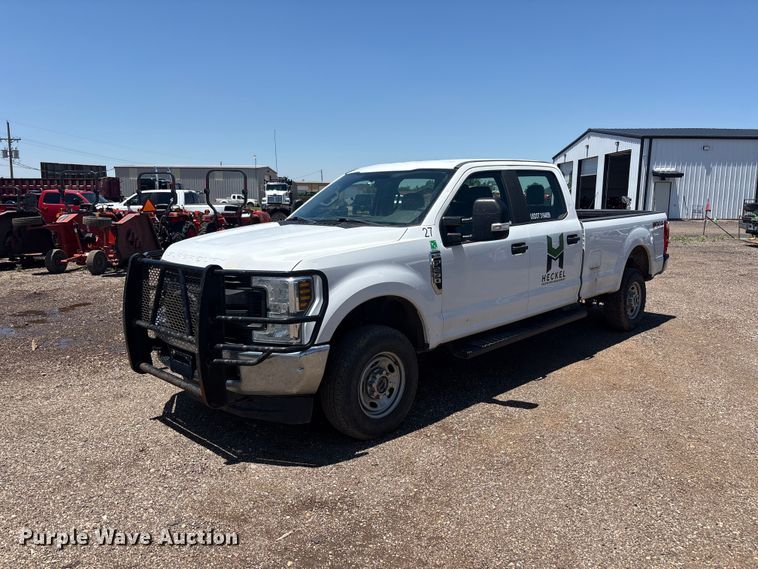 2019 Ford F250 Super Duty Crew Cab pickup truck
