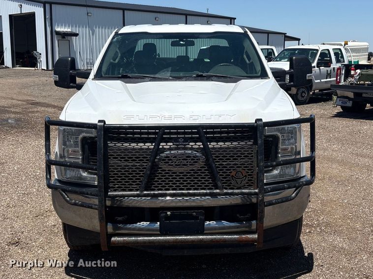 image for item FC2488 2019 Ford F250 Super Duty Crew Cab pickup truck