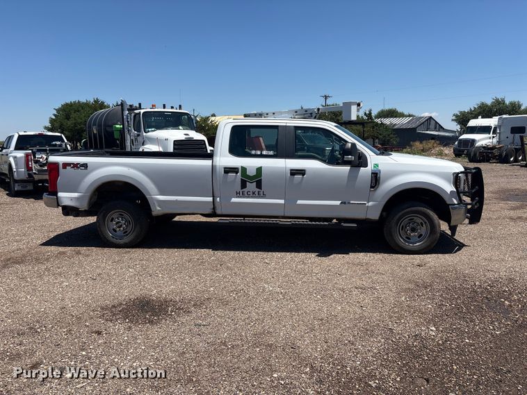 image for item FC2488 2019 Ford F250 Super Duty Crew Cab pickup truck