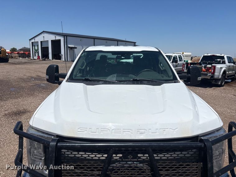 image for item FC2488 2019 Ford F250 Super Duty Crew Cab pickup truck