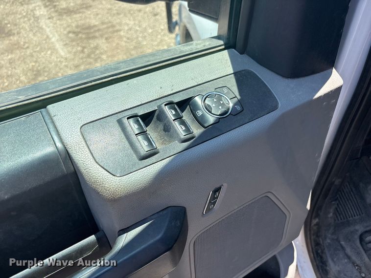 image for item FC2488 2019 Ford F250 Super Duty Crew Cab pickup truck