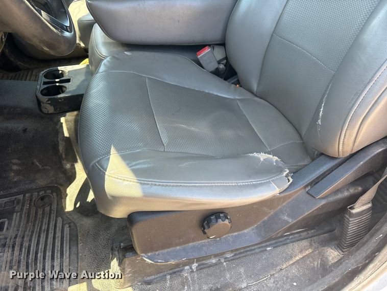 image for item FC2488 2019 Ford F250 Super Duty Crew Cab pickup truck