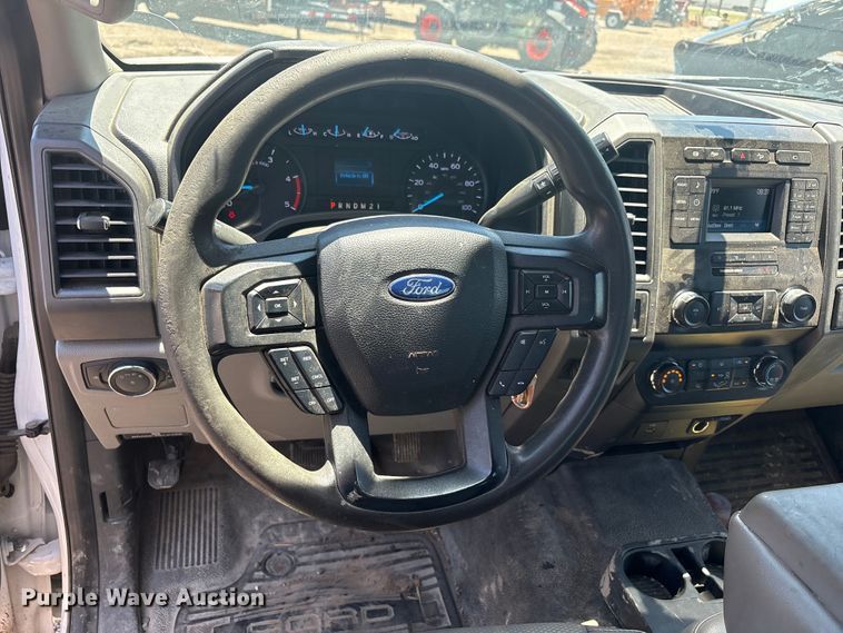 image for item FC2488 2019 Ford F250 Super Duty Crew Cab pickup truck