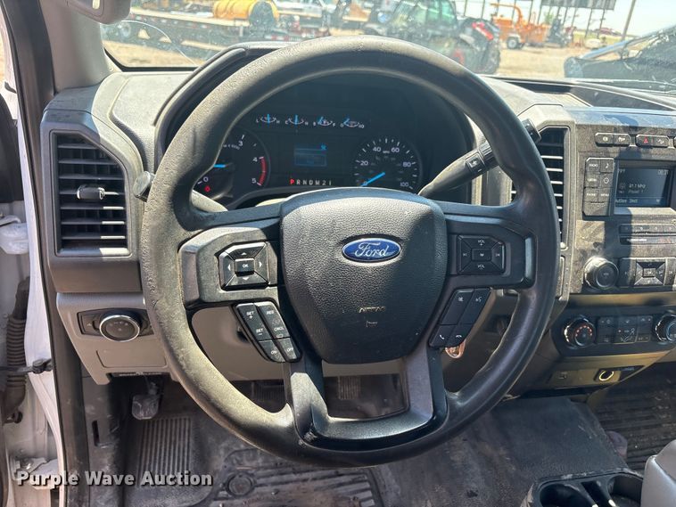image for item FC2488 2019 Ford F250 Super Duty Crew Cab pickup truck