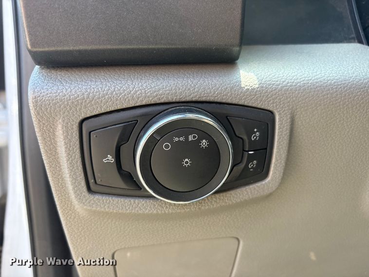 image for item FC2488 2019 Ford F250 Super Duty Crew Cab pickup truck