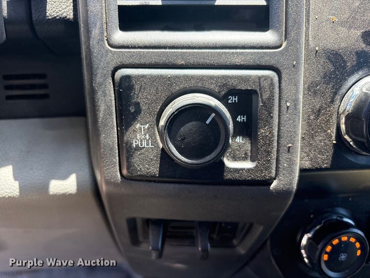 image for item FC2488 2019 Ford F250 Super Duty Crew Cab pickup truck