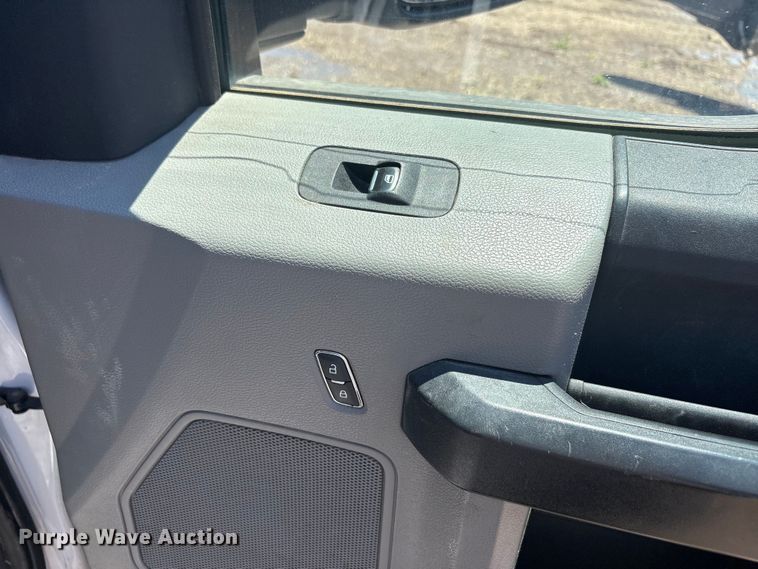 image for item FC2488 2019 Ford F250 Super Duty Crew Cab pickup truck