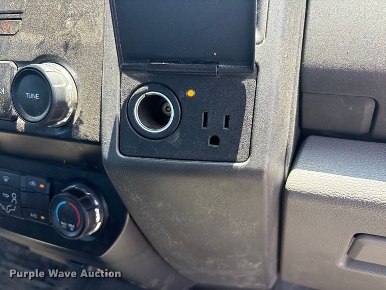 image for item FC2488 2019 Ford F250 Super Duty Crew Cab pickup truck