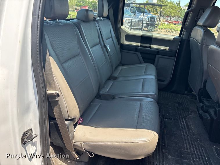 image for item FC2488 2019 Ford F250 Super Duty Crew Cab pickup truck