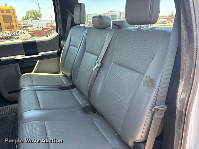image for item FC2488 2019 Ford F250 Super Duty Crew Cab pickup truck