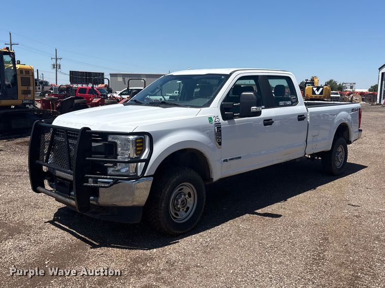 image for item FC2490 2019 Ford F250 Super Duty Crew Cab pickup truck